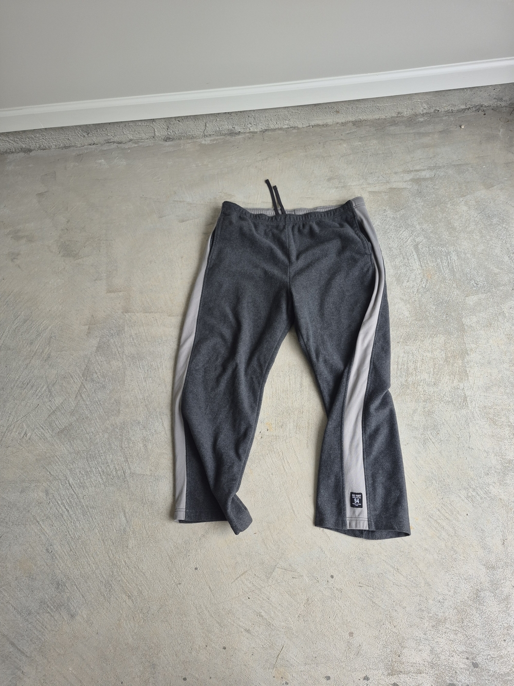 Old Navy Charcoal Gray Fleece Sweatpants with Light Gray Pant Strips